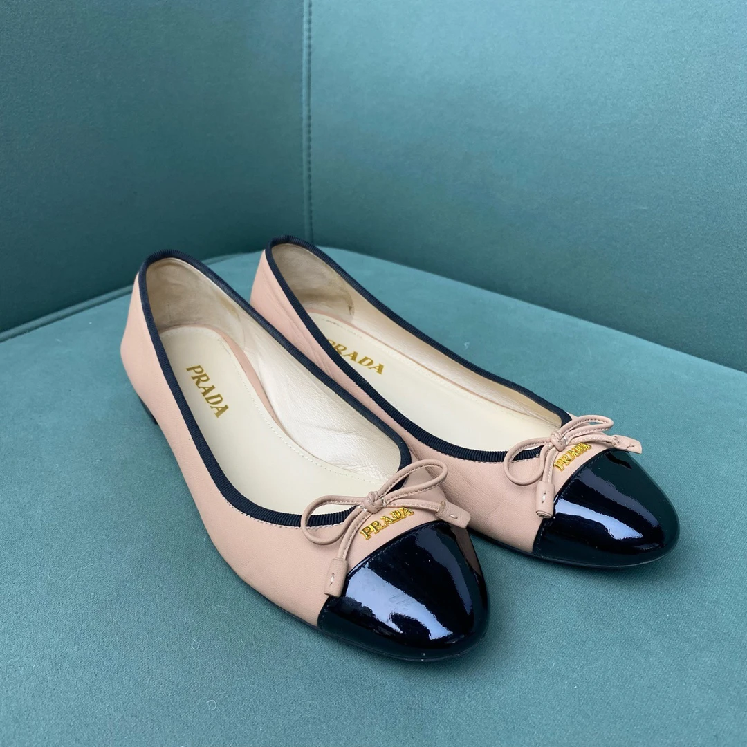 95新 Prada/普拉达 潮鞋/普拉达/37码/粉色平底鞋/70120101