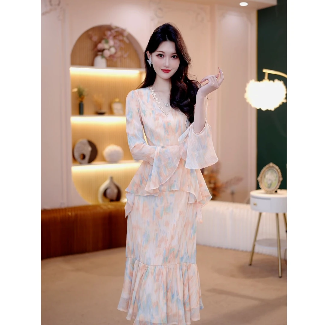 2025女装春季新款时尚气质法式收腰显瘦名媛设计感连衣裙6123