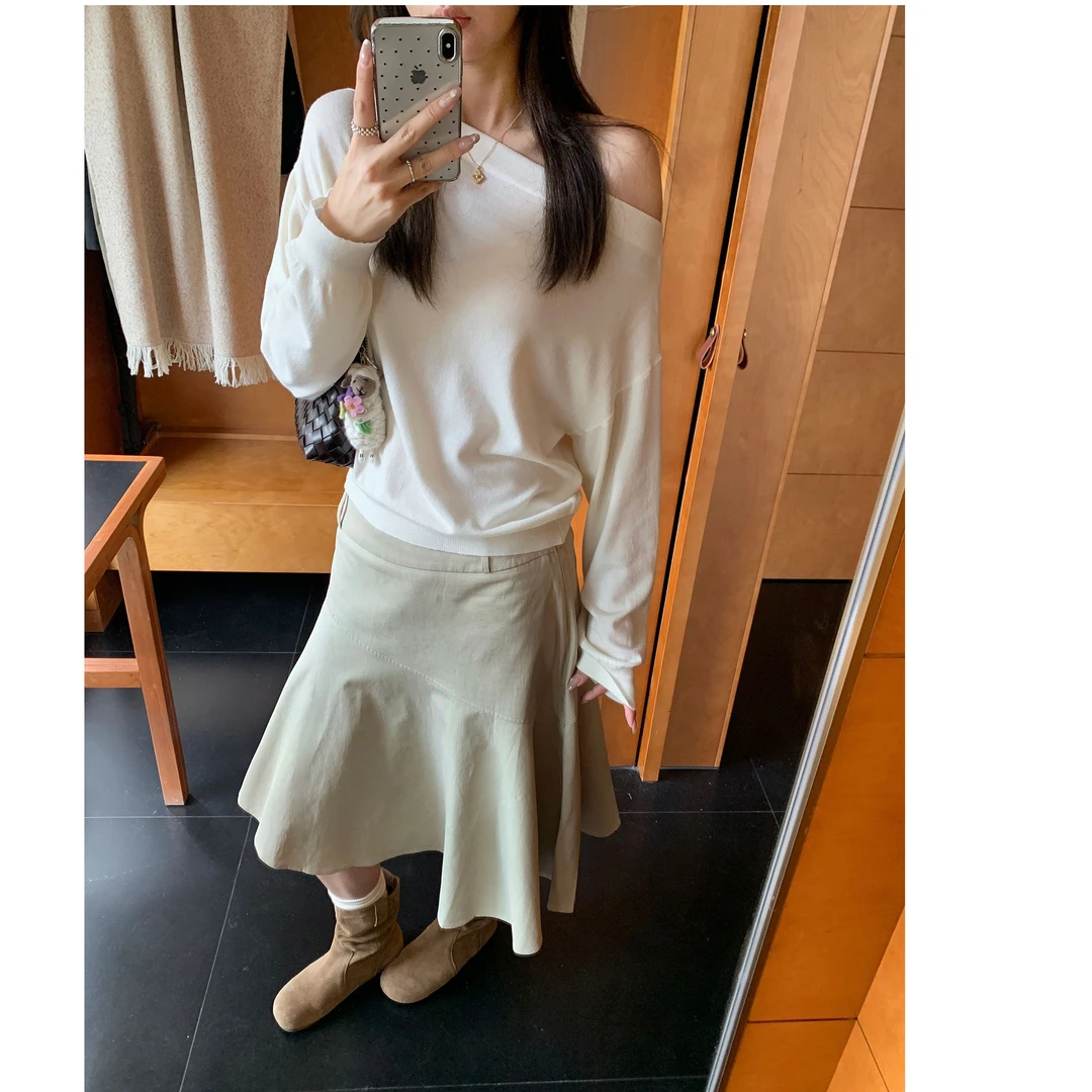 极简一字肩斜肩针织衫女设计感宽松气质长袖上衣半身裙百搭感套装