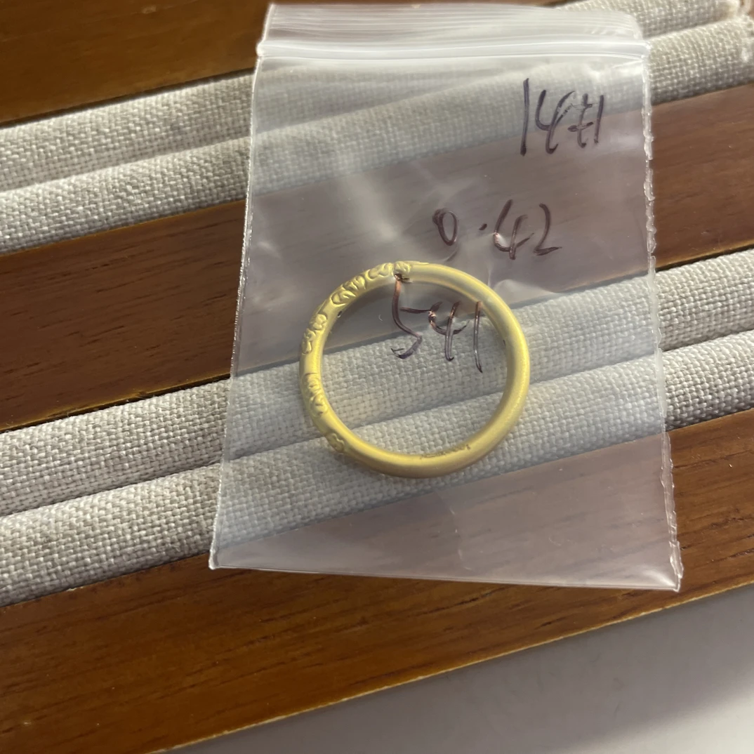 A4克重0.42 14号 樱花戒指 足金999