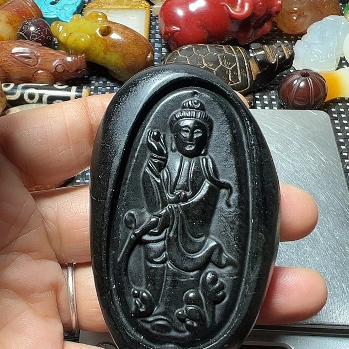 和田玉未镶嵌珠宝奇石