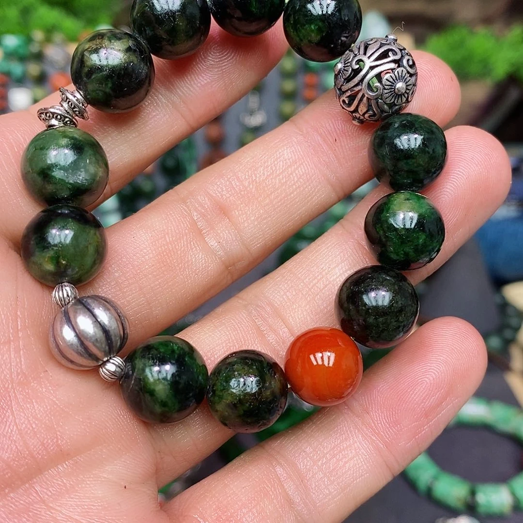 翡翠手链未镶嵌漂亮美眉