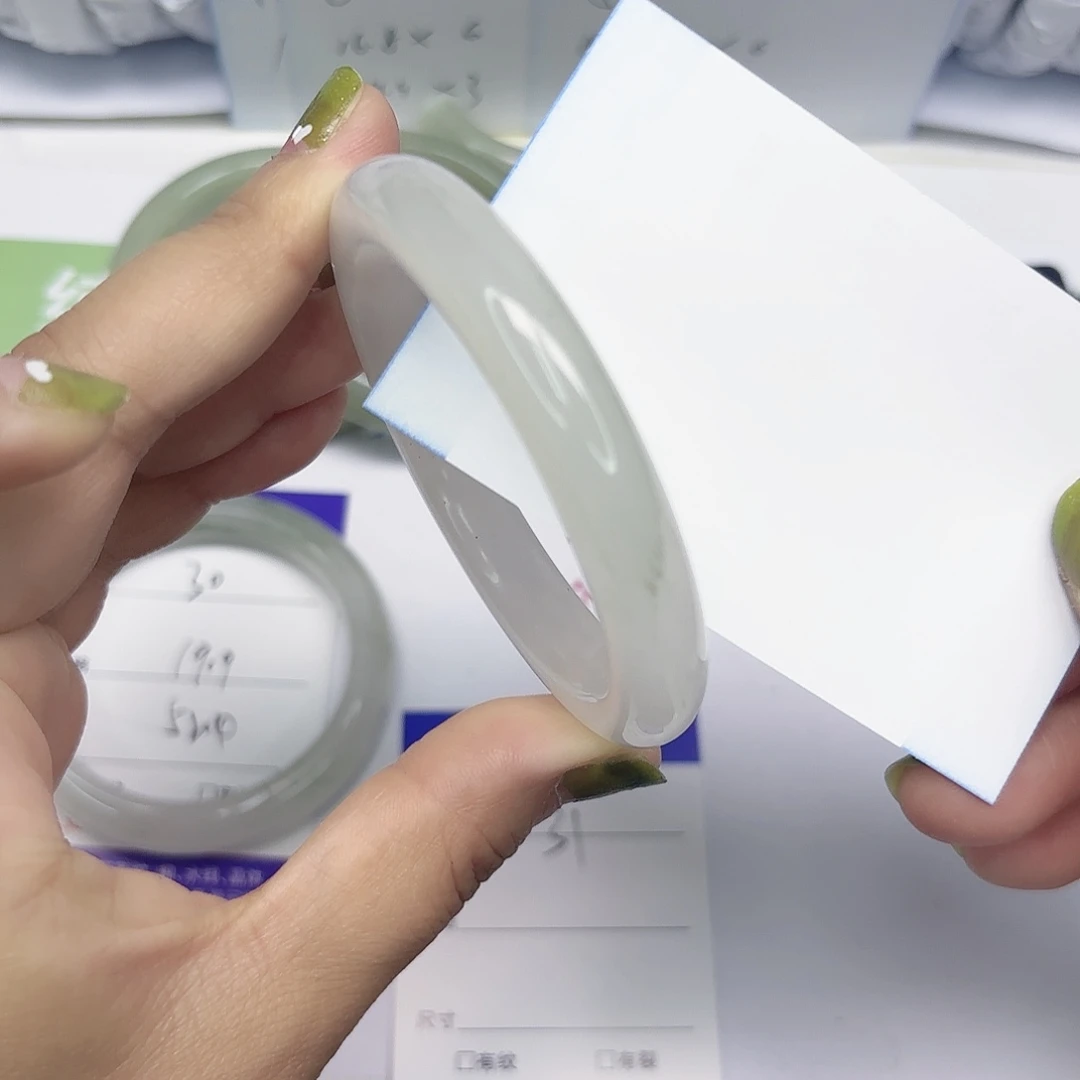 石英质玉未镶嵌手镯31/54