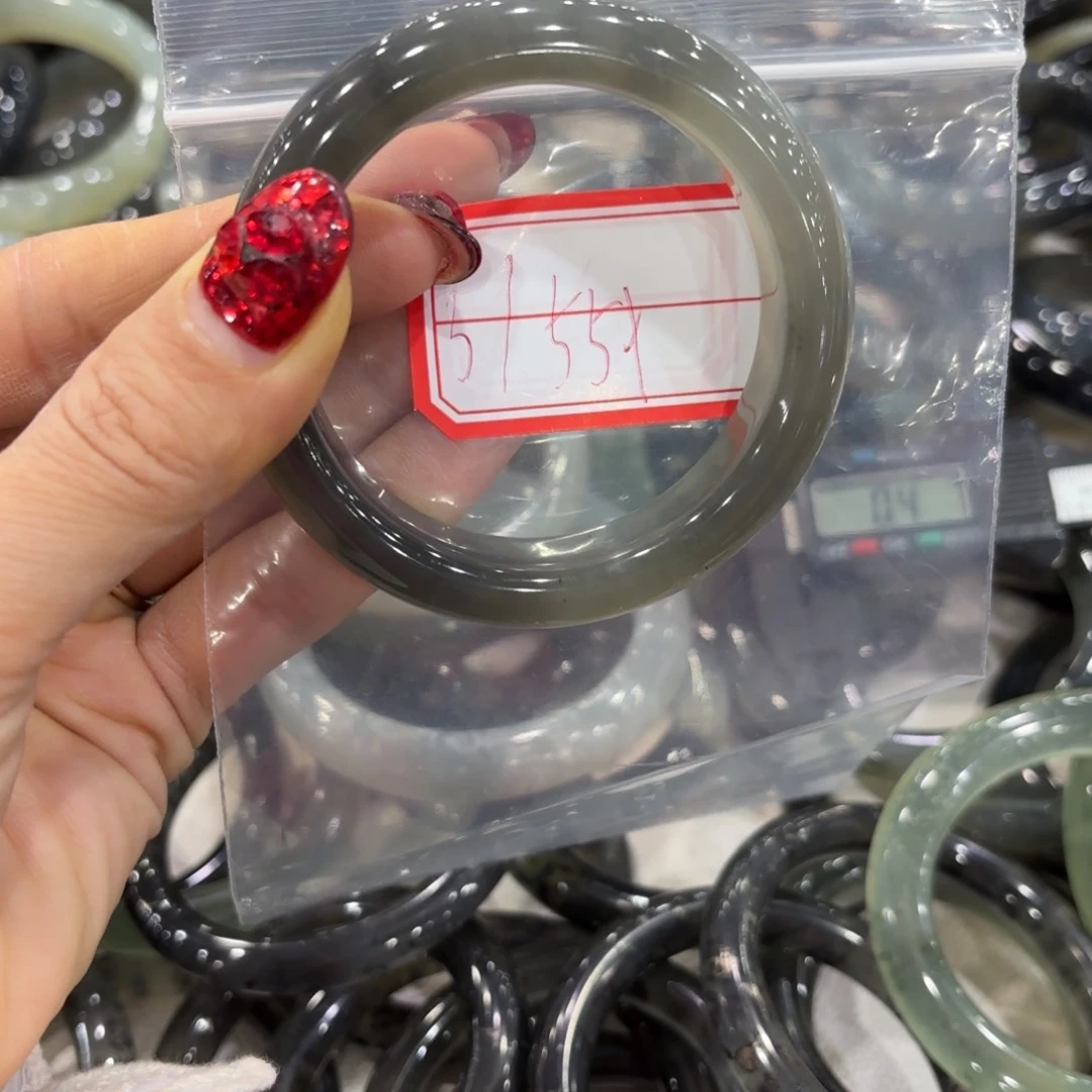 蛇纹石玉手镯未镶嵌S****r