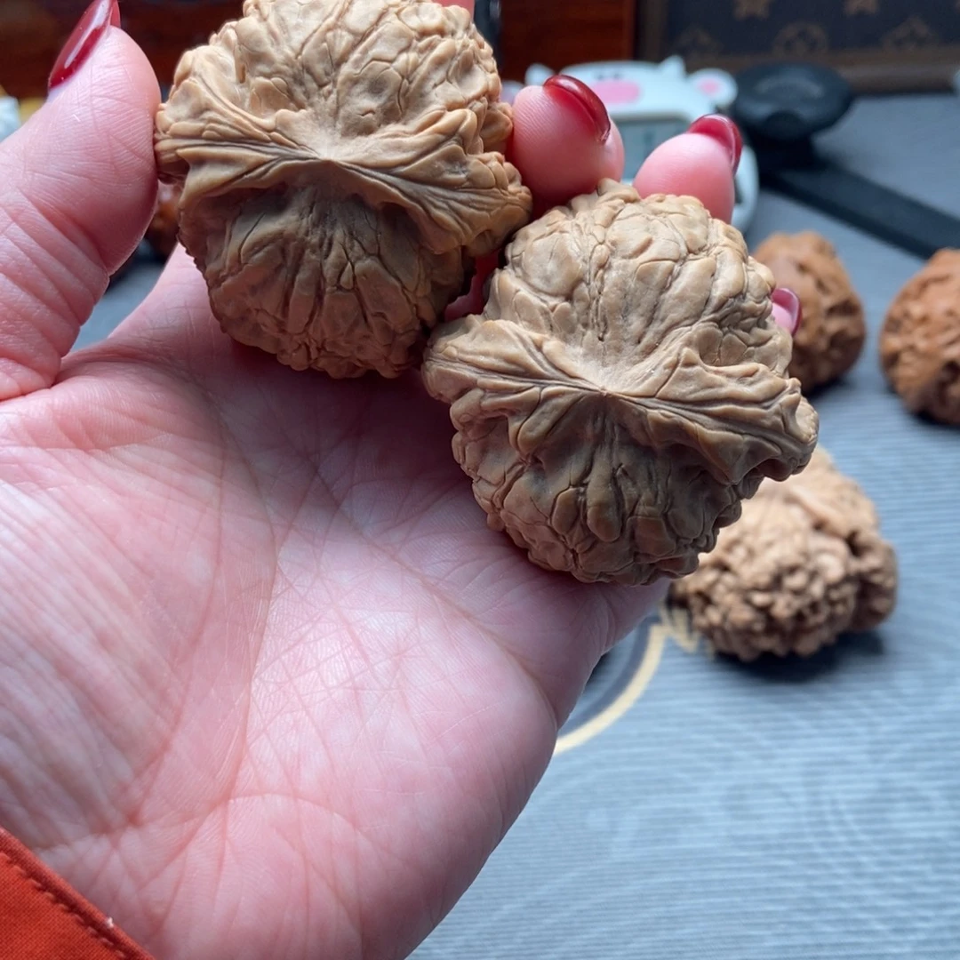 风***样文玩核桃吊坠核桃