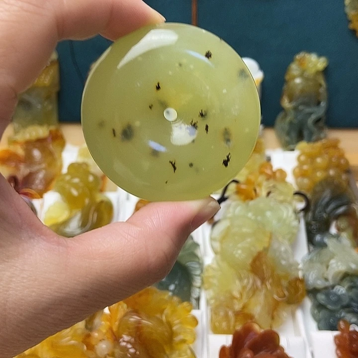 蛇纹石玉合金颈饰