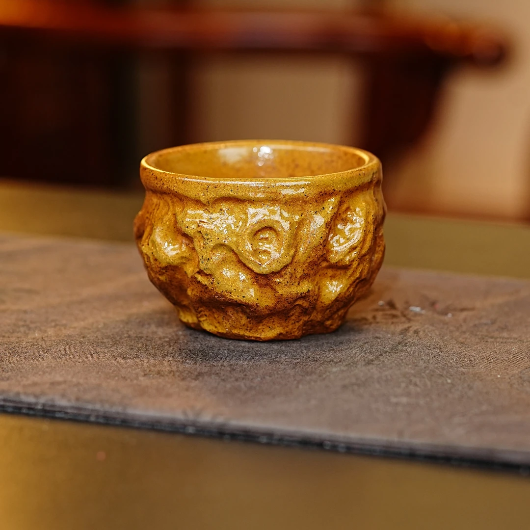 宜兴原矿茶具紫砂黄金段柴烧火云烧太湖石主人杯