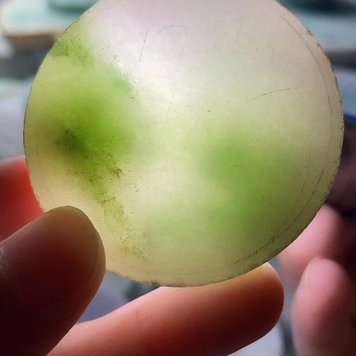 翡翠挂件未镶嵌毛料53