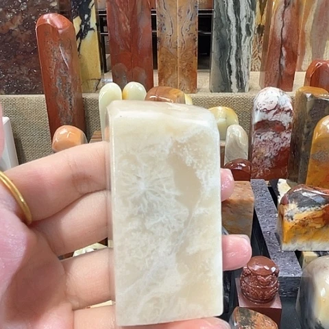 寿山石印石w****R寿山石印石
