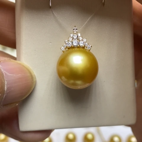 海水珍珠颈饰18K金镶嵌