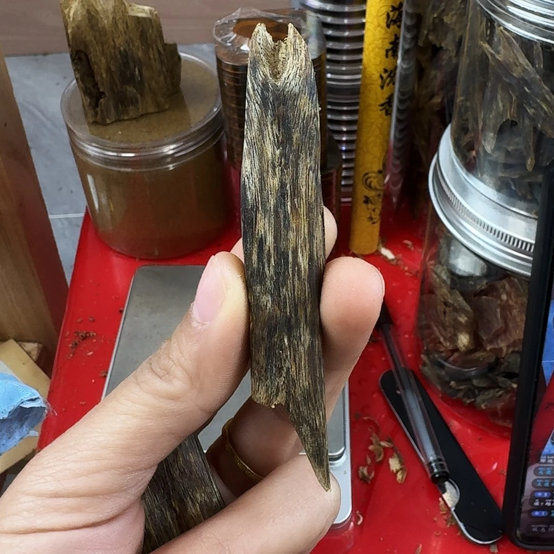 香料绿奇楠乌身圆叶6克