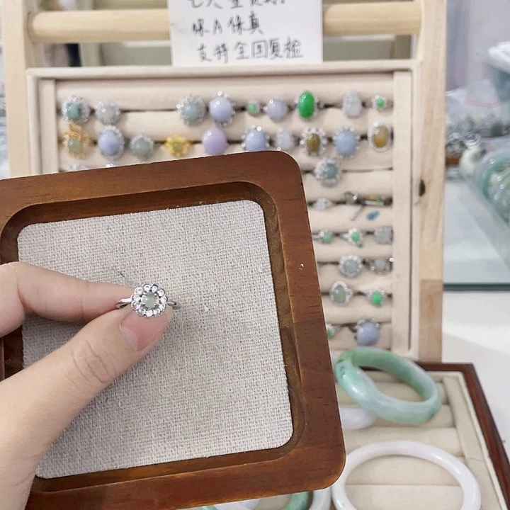 翡翠未镶嵌颈饰天然翡翠Ａ货