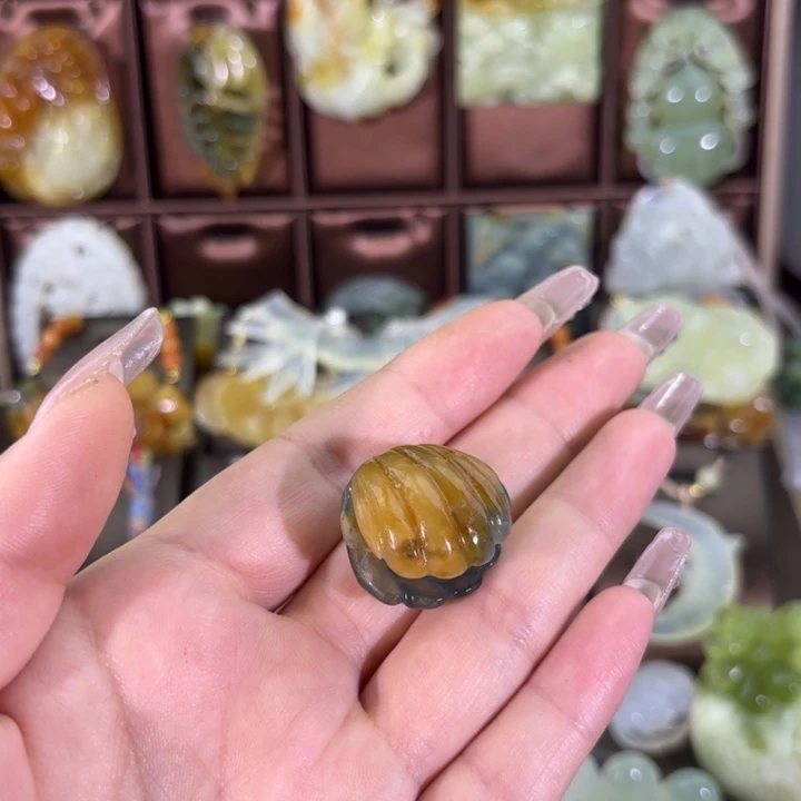 蛇纹石玉合金颈饰W***?