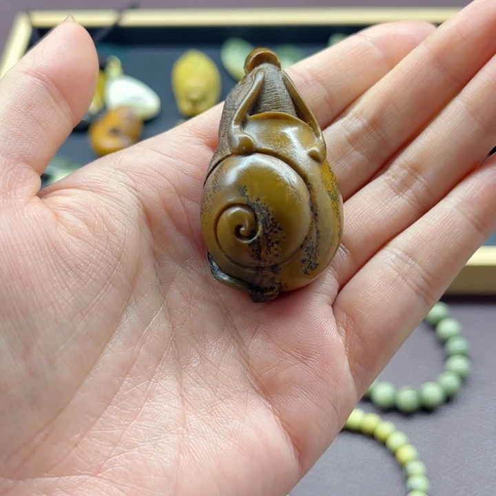 岫岩河磨玉（透闪石质玉）未镶嵌颈饰