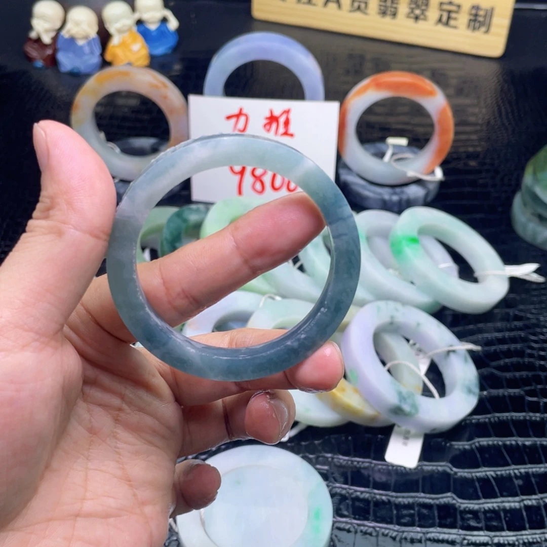 未镶嵌翡翠定制翡翠最***熊