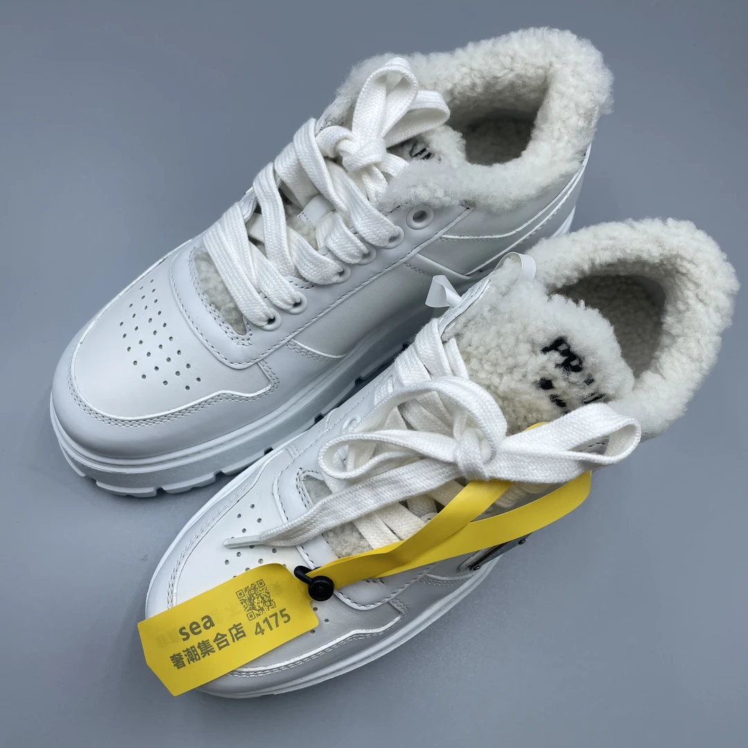 未使用 Prada/普拉达 PRADA/普拉达 舒适休闲低帮板鞋 35.5/4175