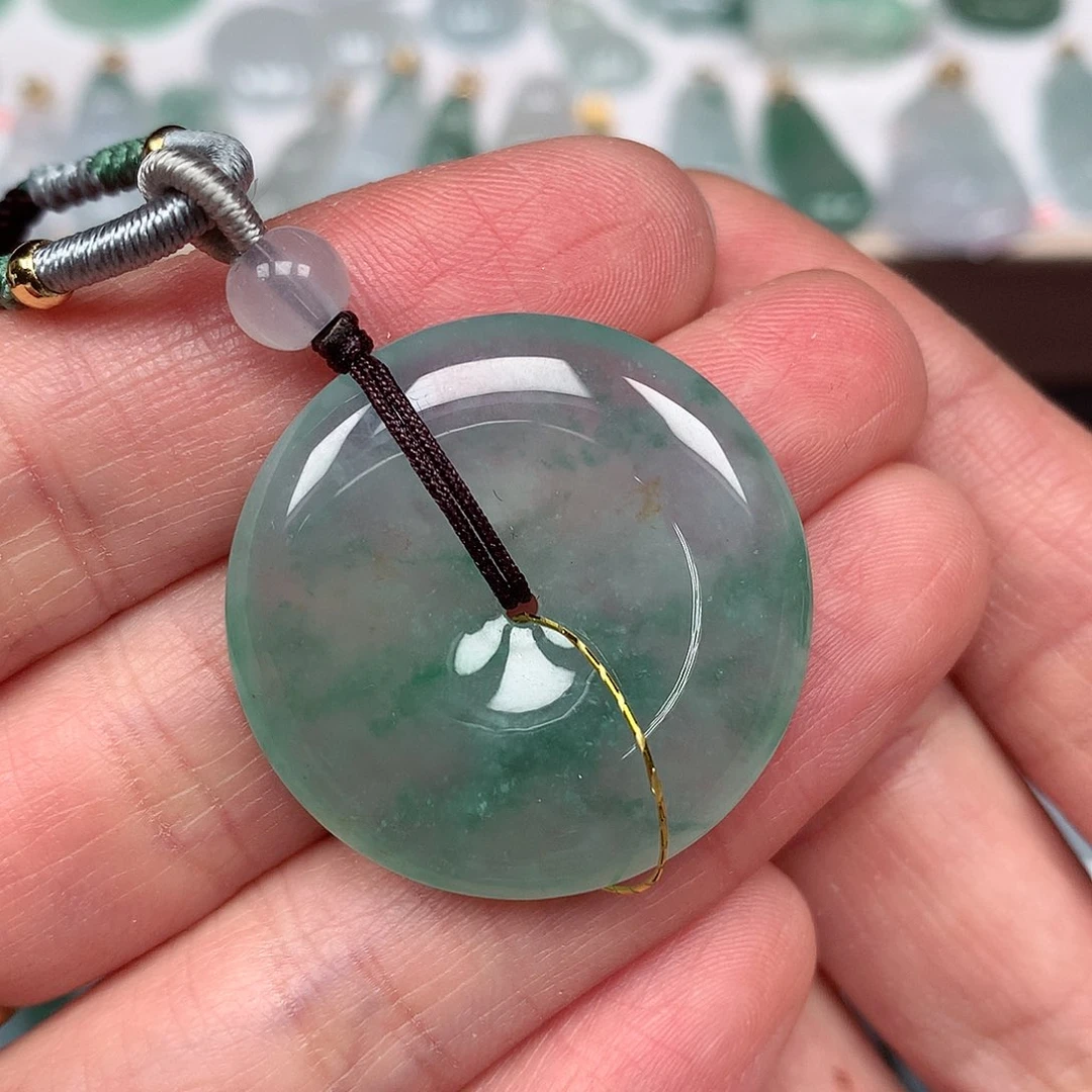 翡翠颈饰未镶嵌平安扣吊坠