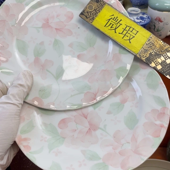 他家瓷器真美…开播了