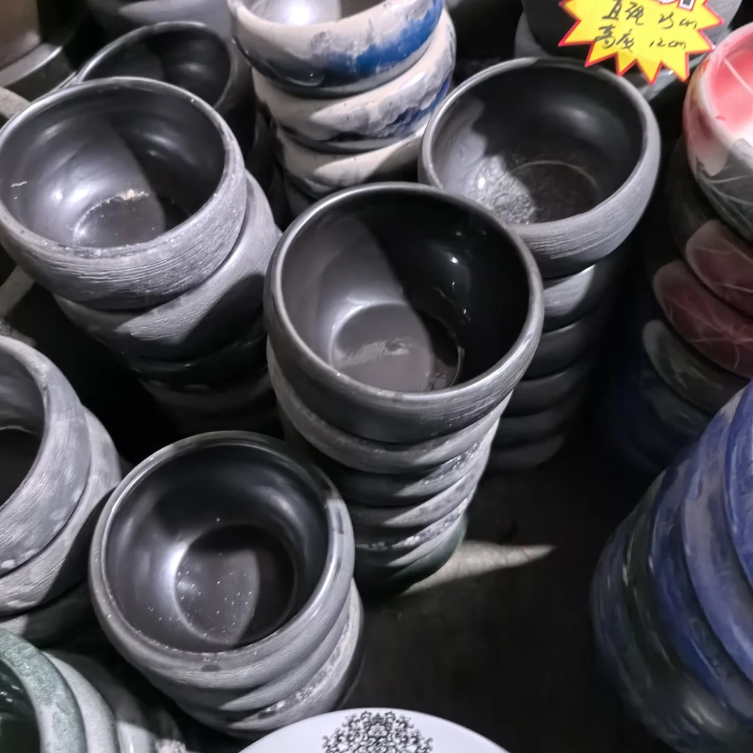 景德镇微瑕陶瓷盆直径22高度12