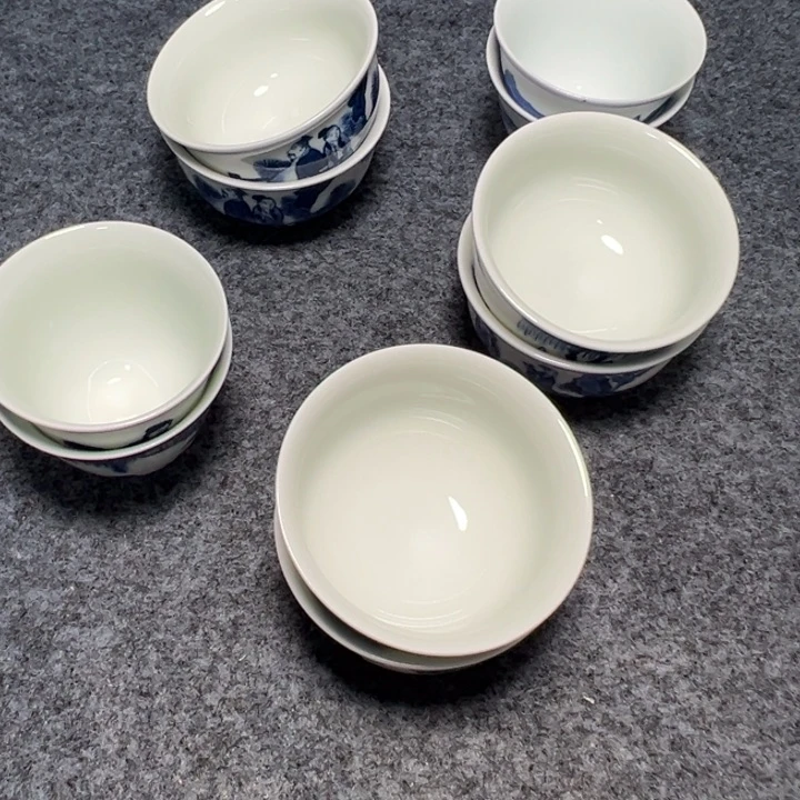 袁***此其他景德镇陶瓷摆件展品