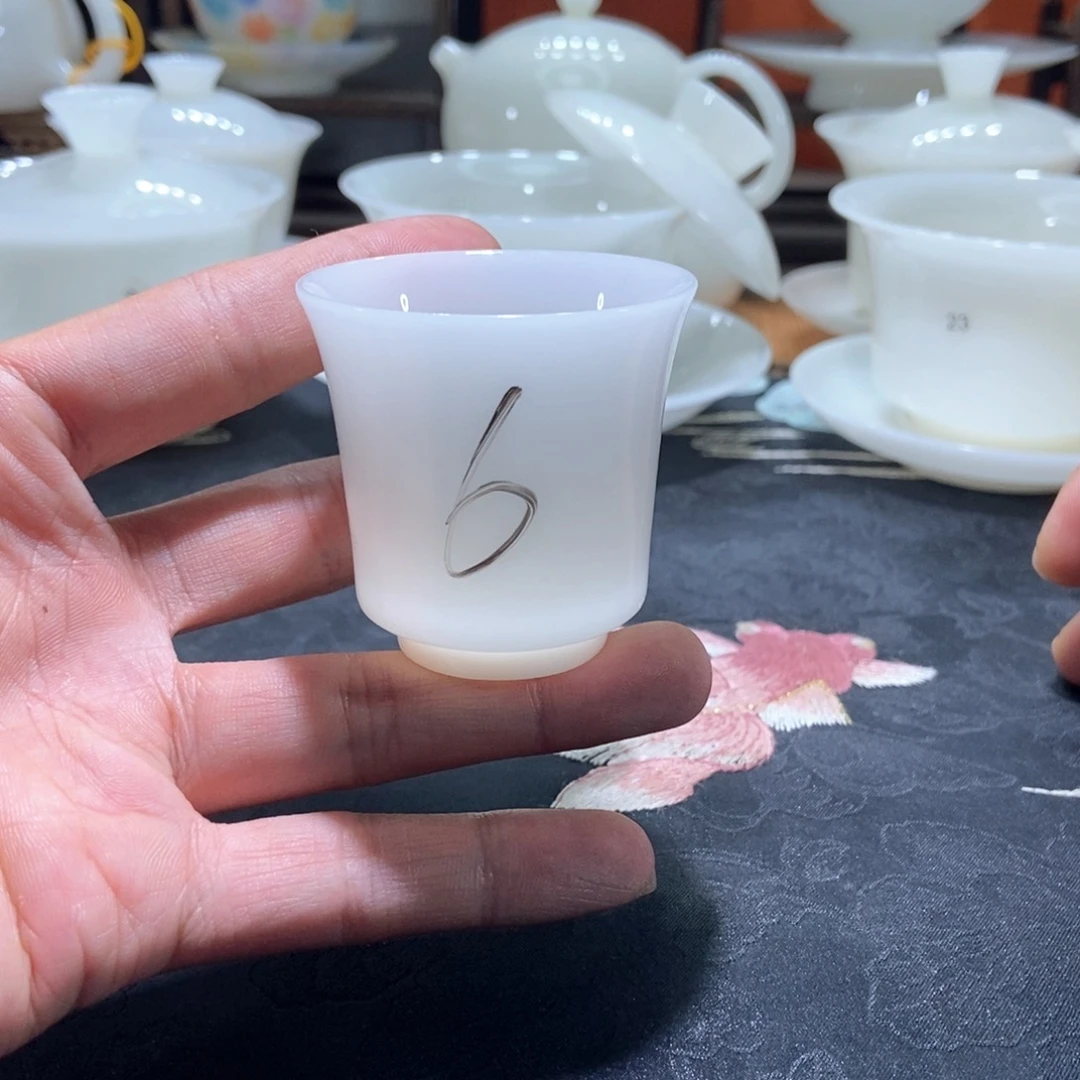 你不说不让她干啥呢是的不给了