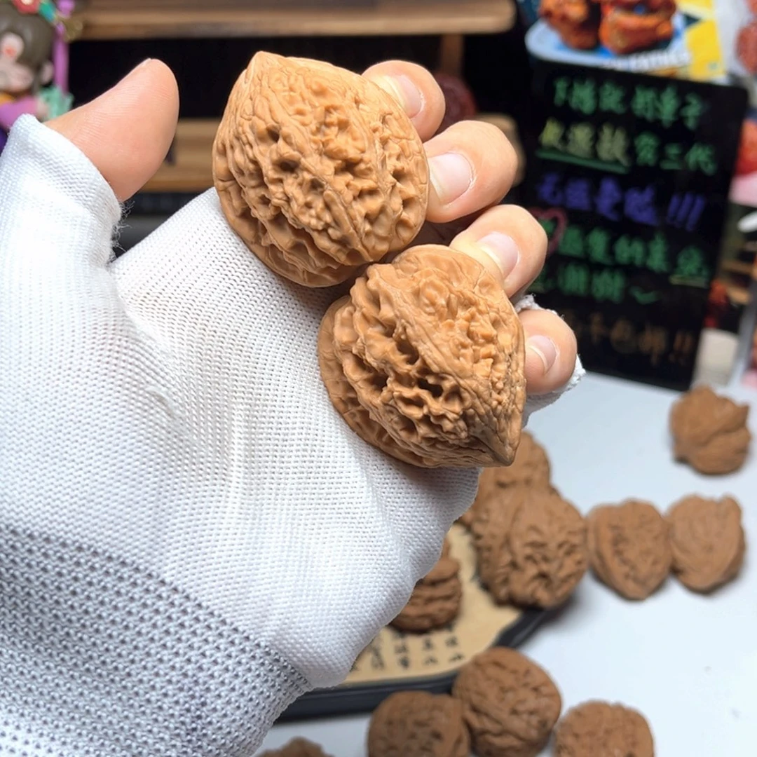 文玩核桃吊坠小姑石37