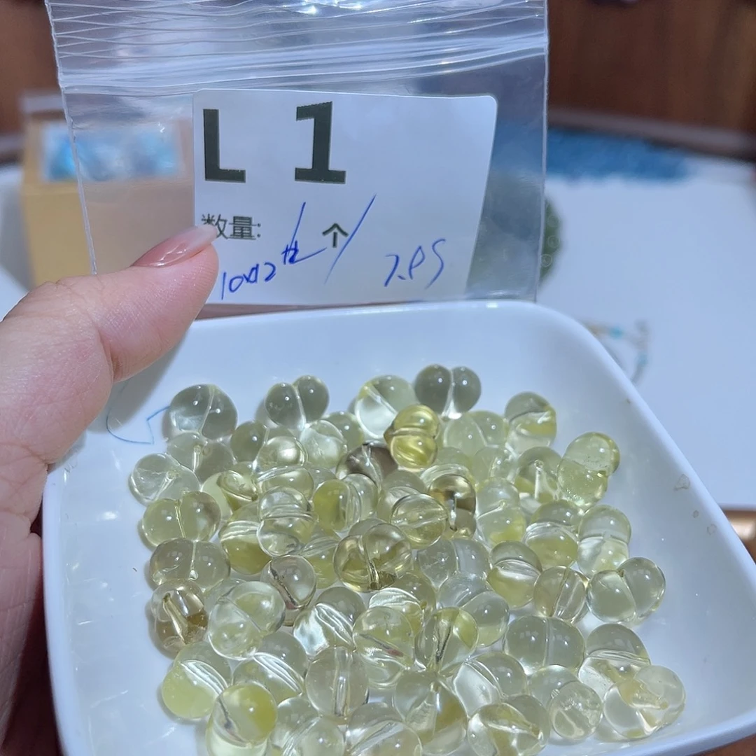 水晶珠宝半成品未镶嵌L1。
