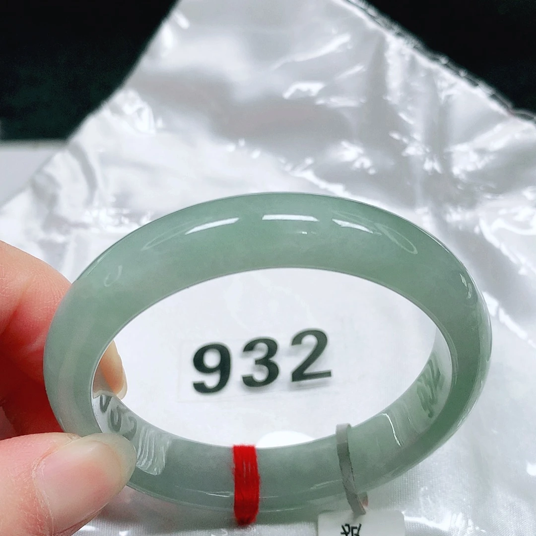 翡翠未镶嵌手镯33 号翡翠手镯