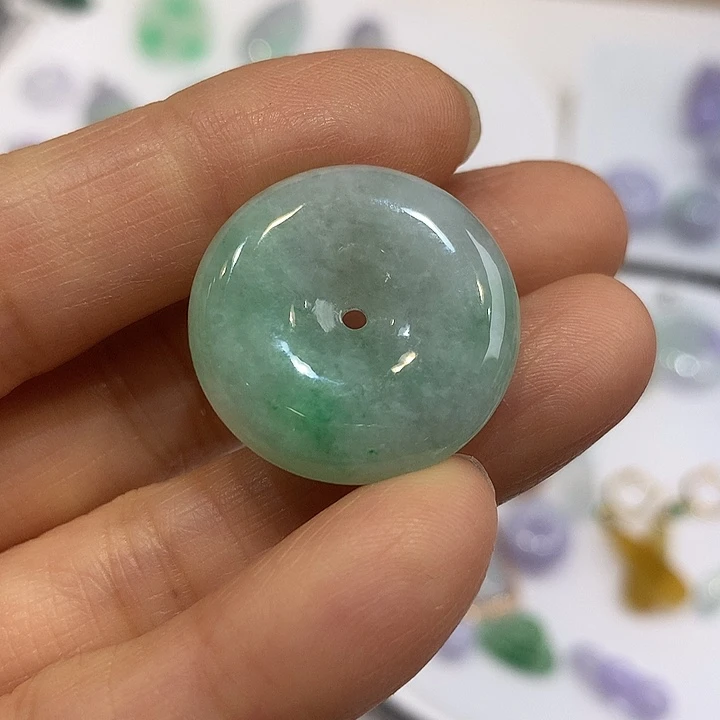 翡翠未镶嵌颈饰78