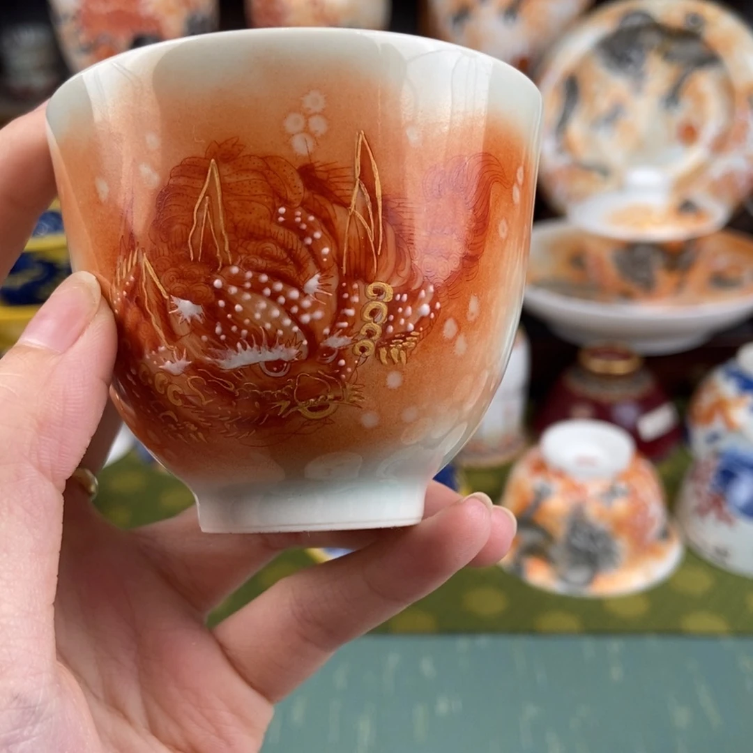 陶瓷的设计师是一个
