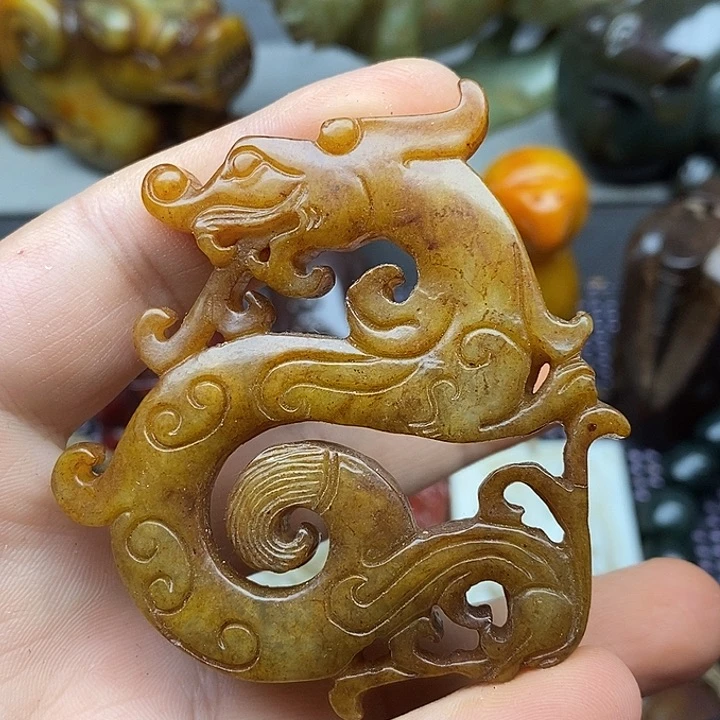 未镶嵌蛇纹石玉颈饰