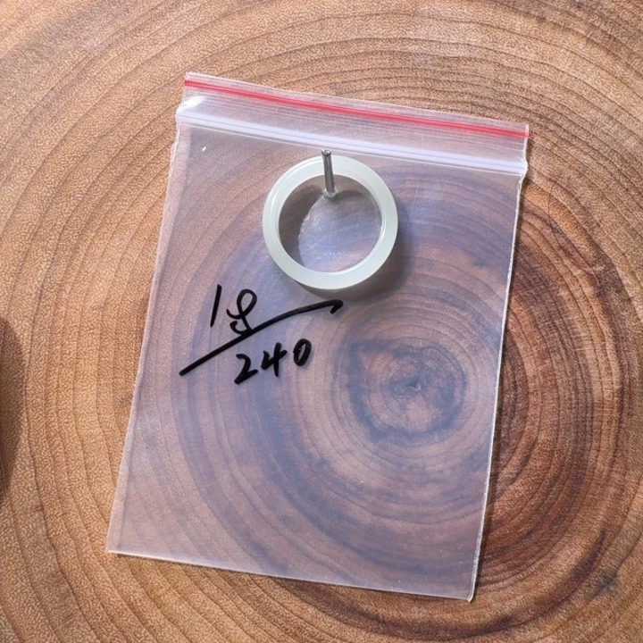 踢***儿和田玉未镶嵌颈饰