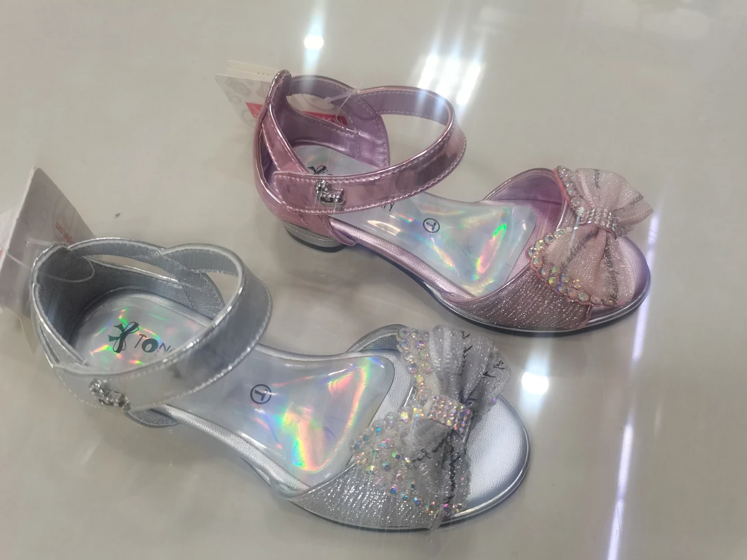 克区 童天品牌童凉鞋 26—30码段