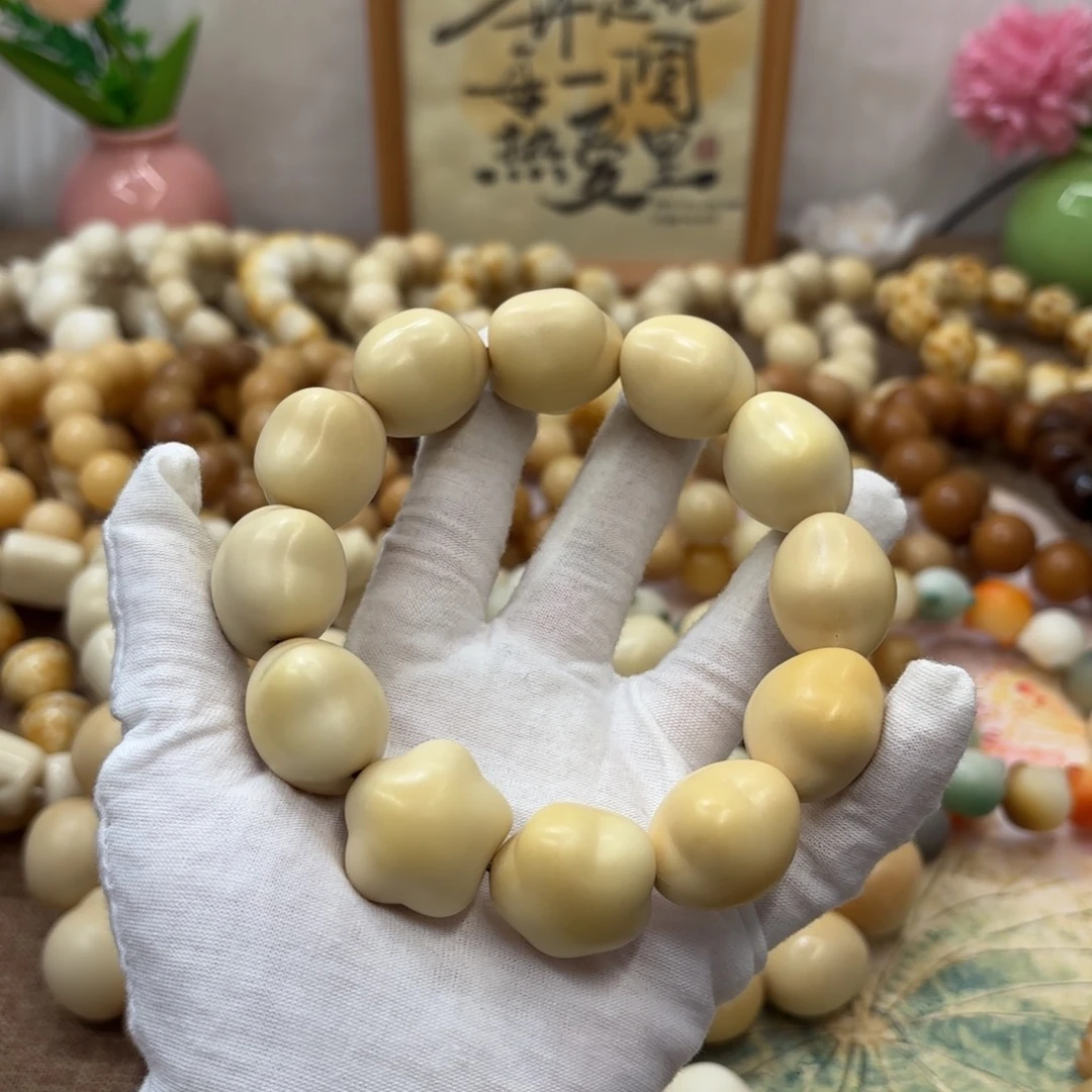 吊坠菩提根/象牙果牙果瑕疵干磨822