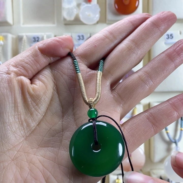 玛瑙/玉髓颈饰未镶嵌百**开