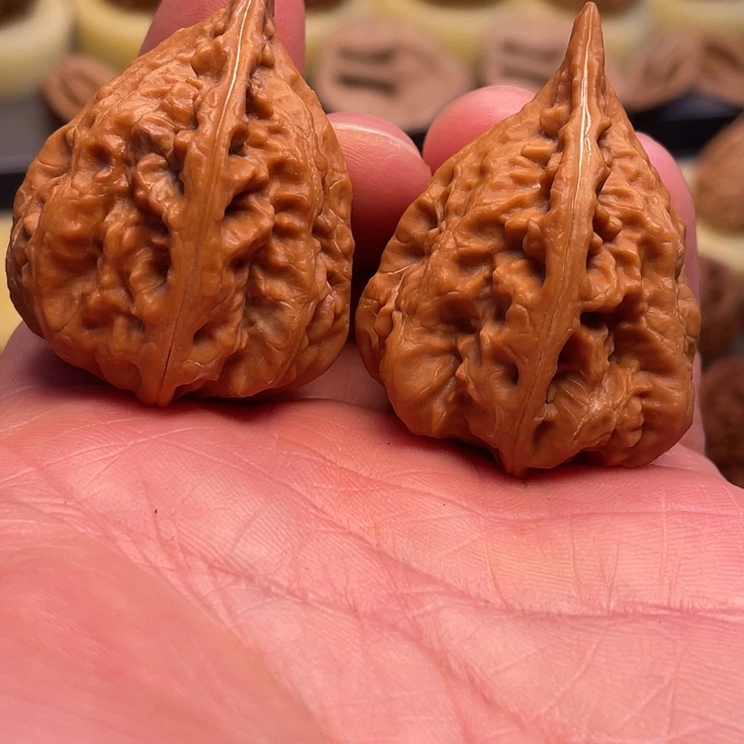 吊坠猴头核桃默认瑕疵练手山字尖18号