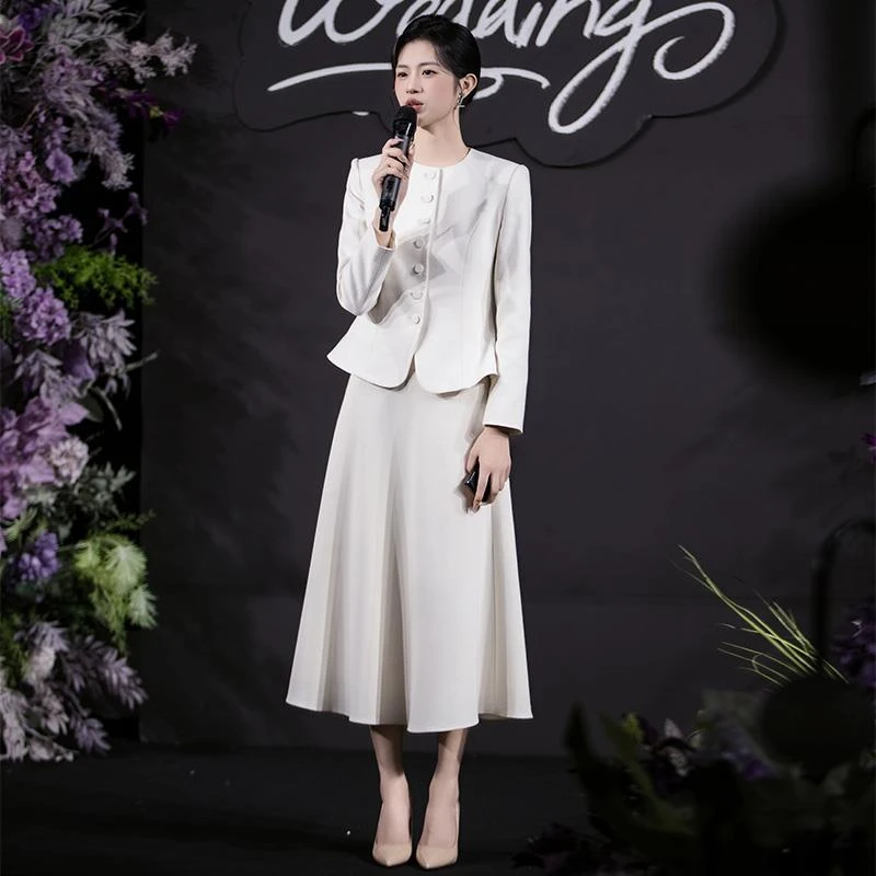 THEORY ERROR法小曼优雅米白色主持人西装套裙女气质温柔风演讲职