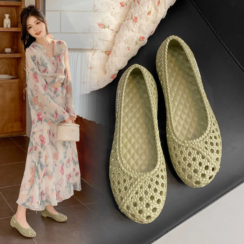 女士凉鞋夏季包跟外穿洞洞鞋纯色柔软舒适镂空轻便防滑休闲妈妈鞋