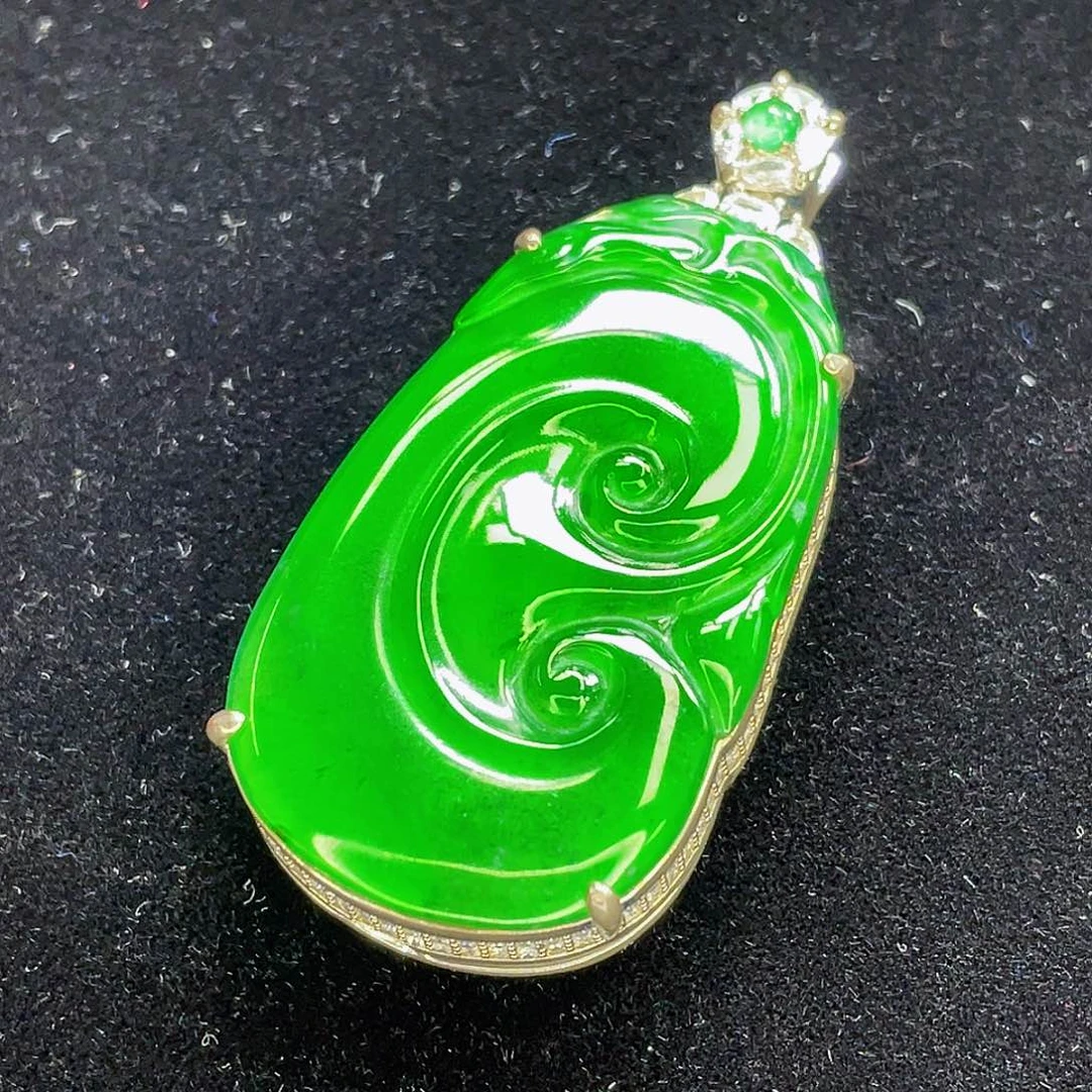 吊坠(不含链)未镶嵌翡翠