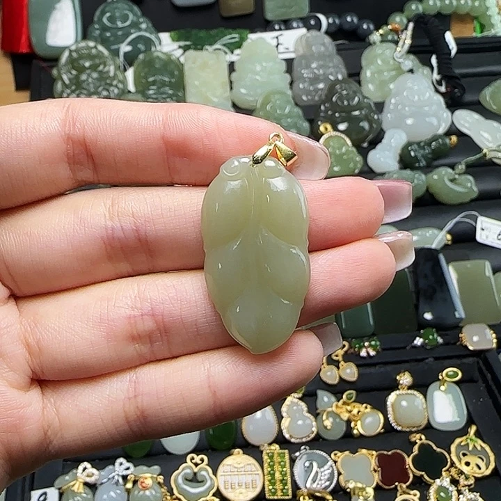 颈饰银S925镶嵌和田玉