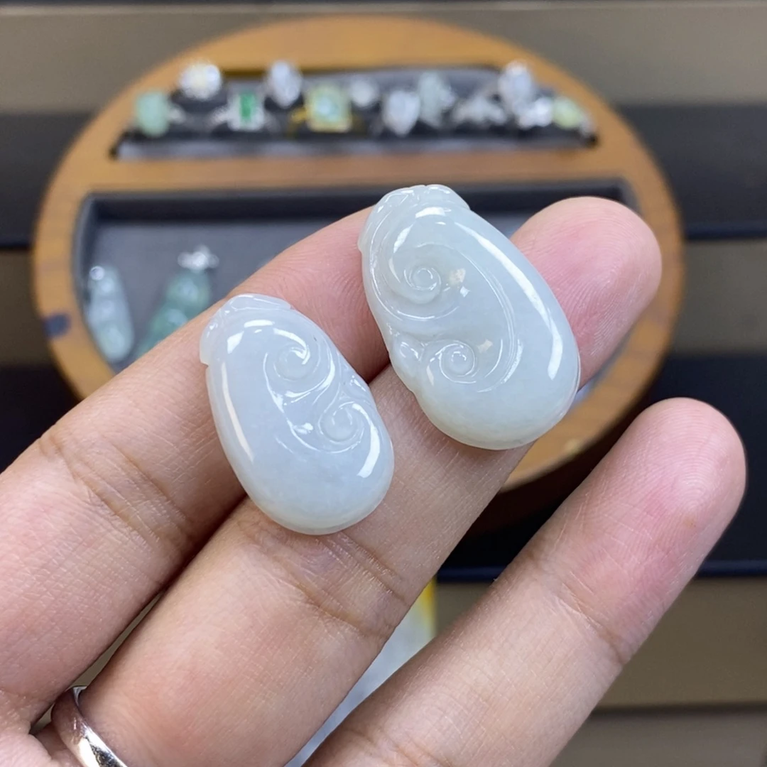 颈饰未镶嵌翡翠如意 多样性发其一