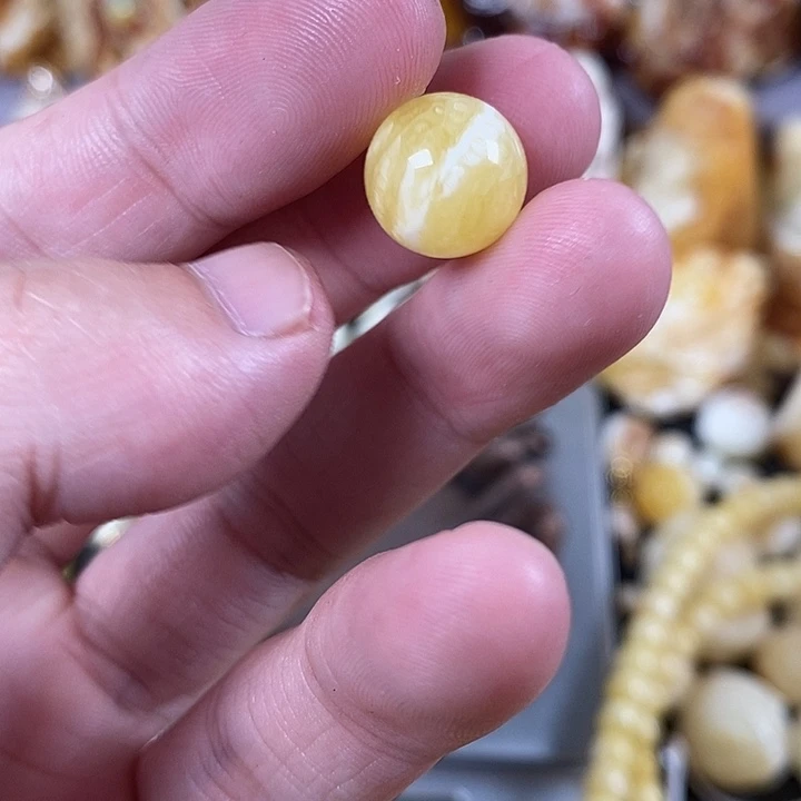裸石琥珀未镶嵌我