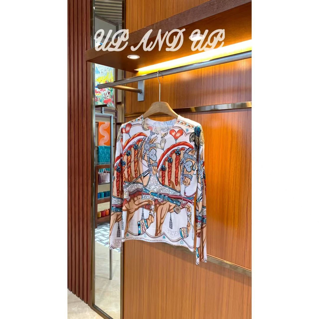 ‘甜蜜鞍具’轻奢高级 彩色图案圆领套头长袖百搭羊毛衫