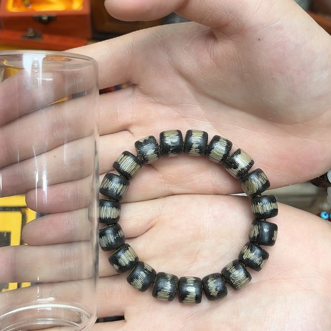 大叶紫檀（黑酸枝木类）