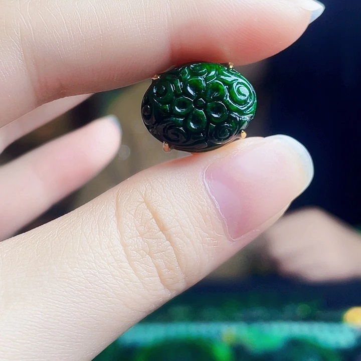 翡翠银S925镶嵌颈饰多样性