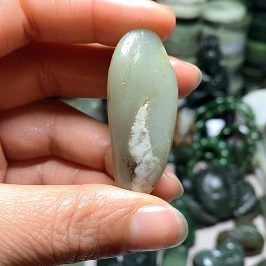 未镶嵌和田玉（糖玉）珠宝半成品