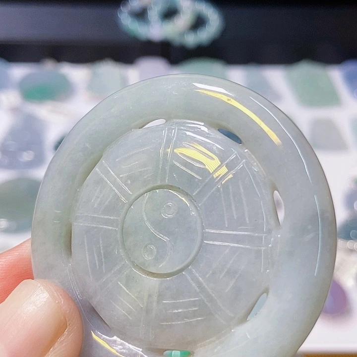 颈饰未镶嵌翡翠一