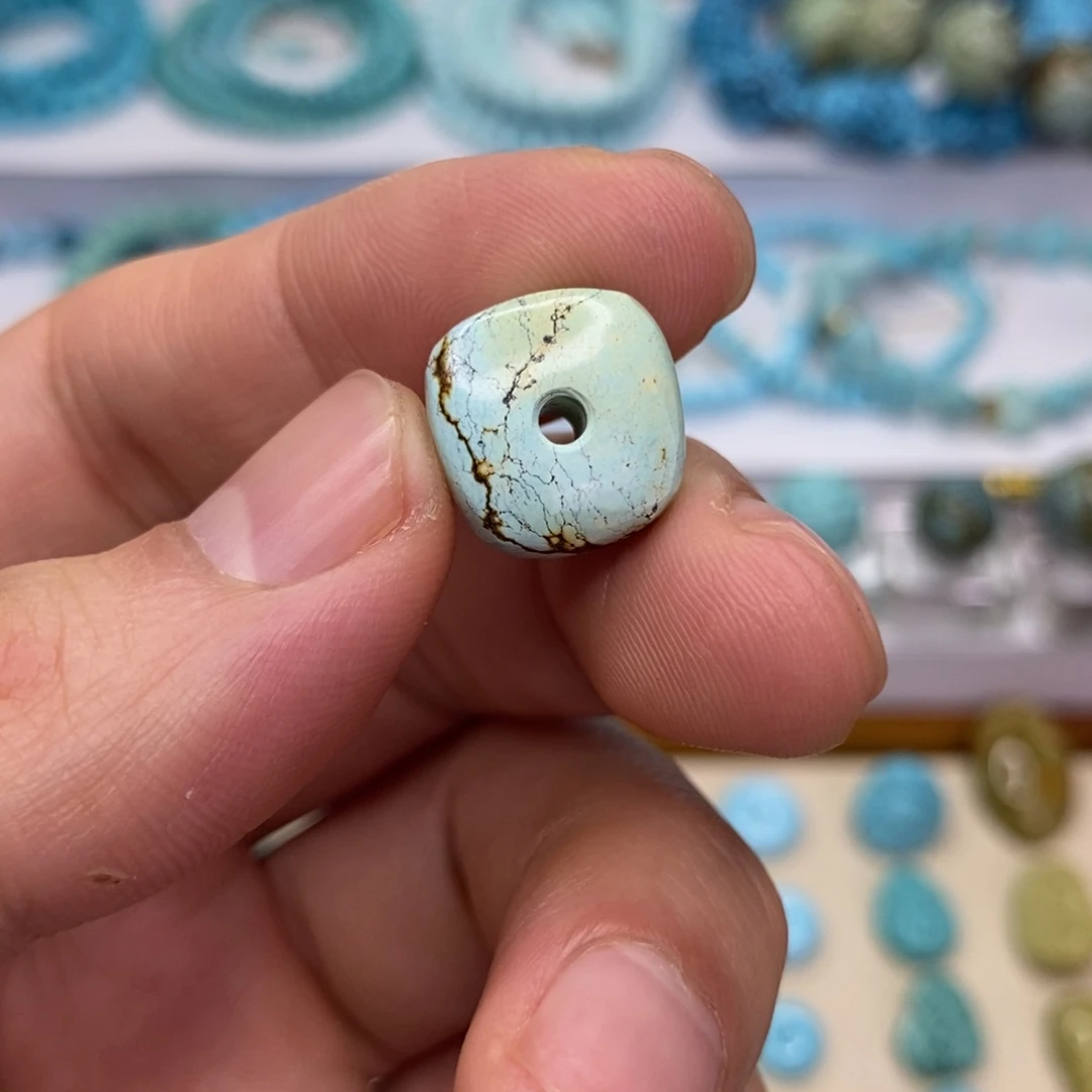 绿松石未镶嵌原矿绿松石配饰