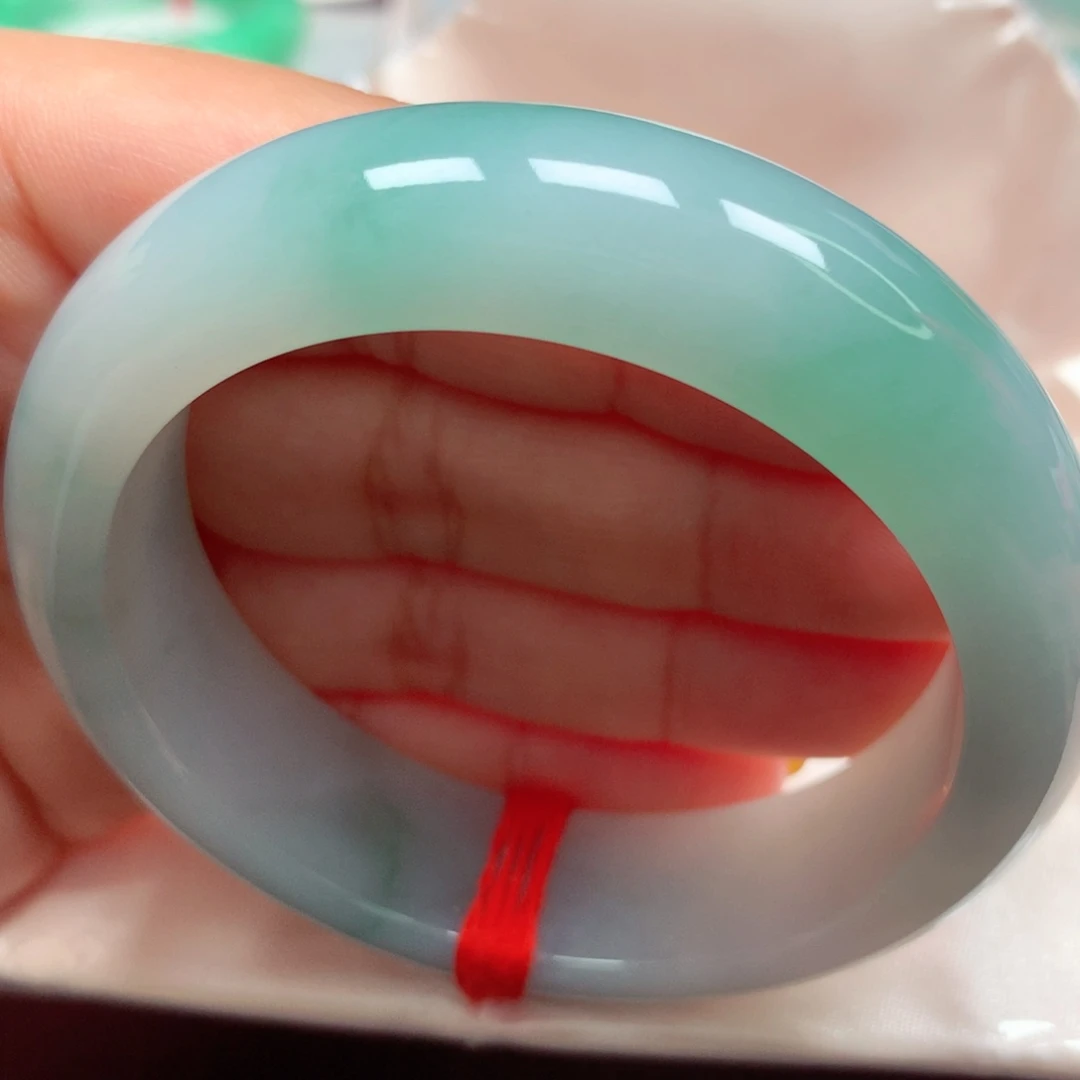 翡翠未镶嵌手镯33冰胶蓝花轮胎