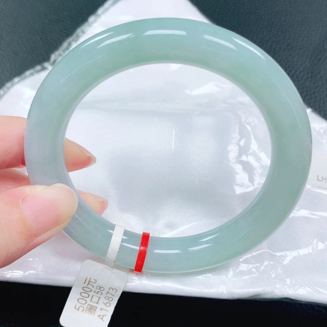 未镶嵌手镯翡翠58圈